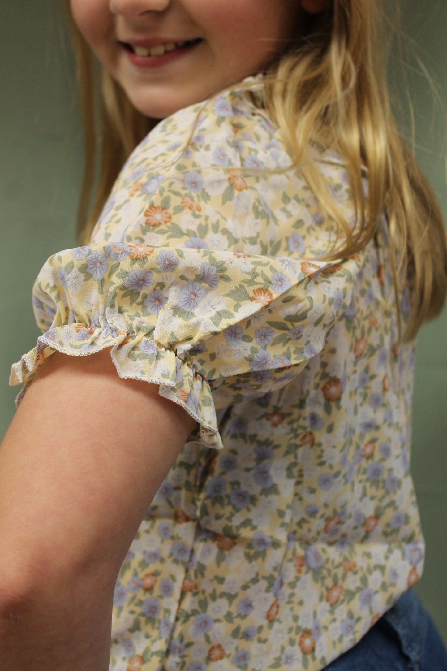 Lemon Blossom Puff Top