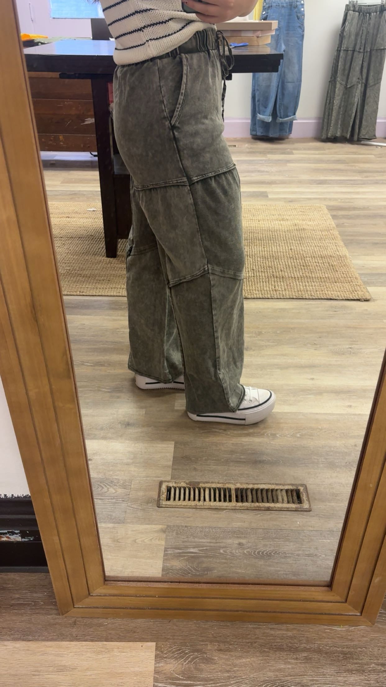 Vineyard Green Wide leg Pants